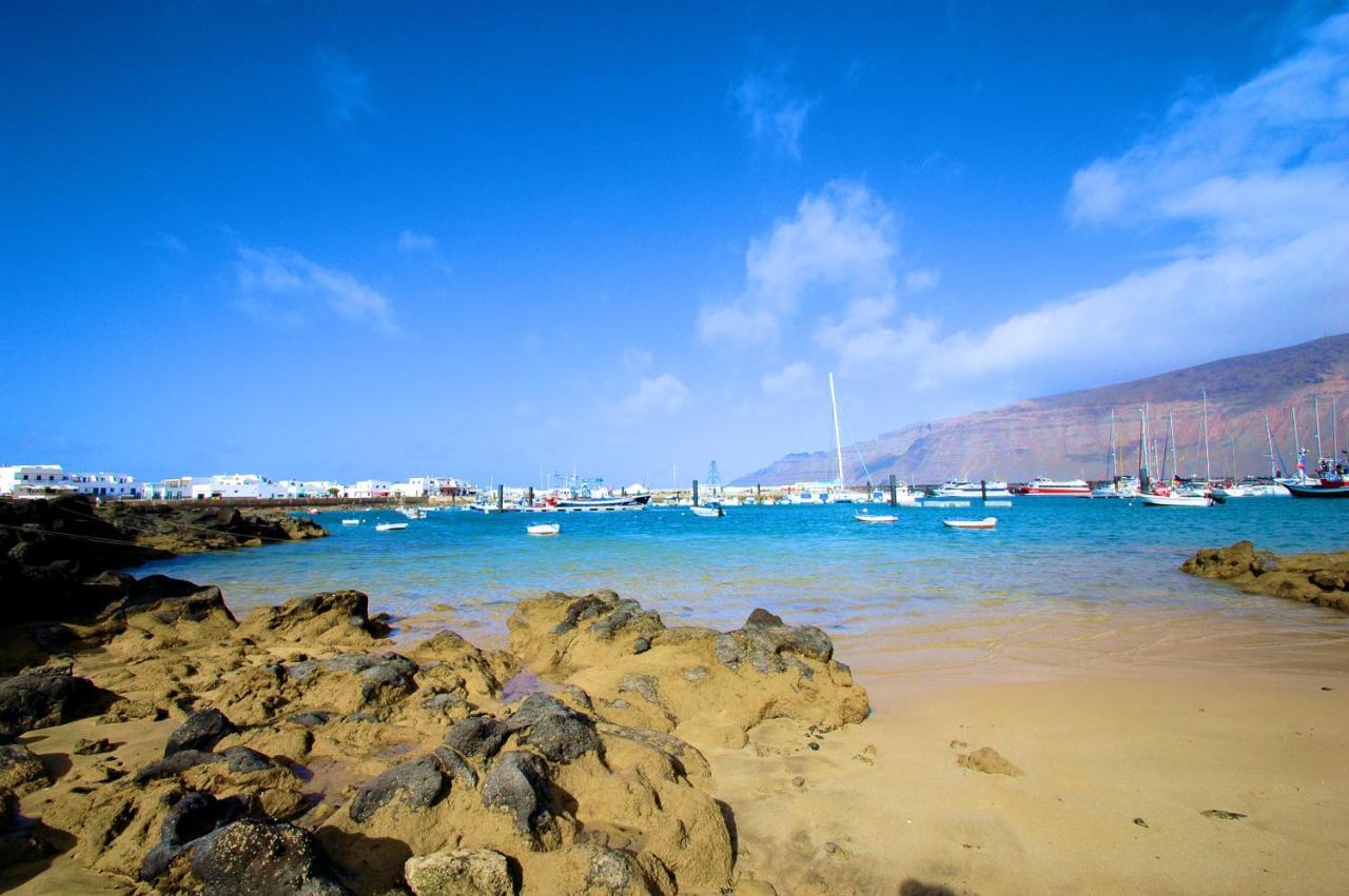 La Graciosa Camelia Beach Vistas Mar Caleta de Sebo Buitenkant foto